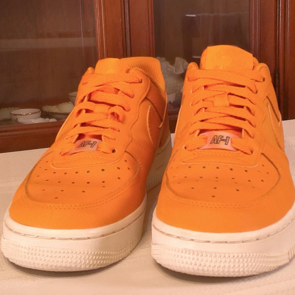 EC Nike Air Force 1 Low “07” Essentials “Orange Peel” Retro Sneakers Wom'sSz 6.5